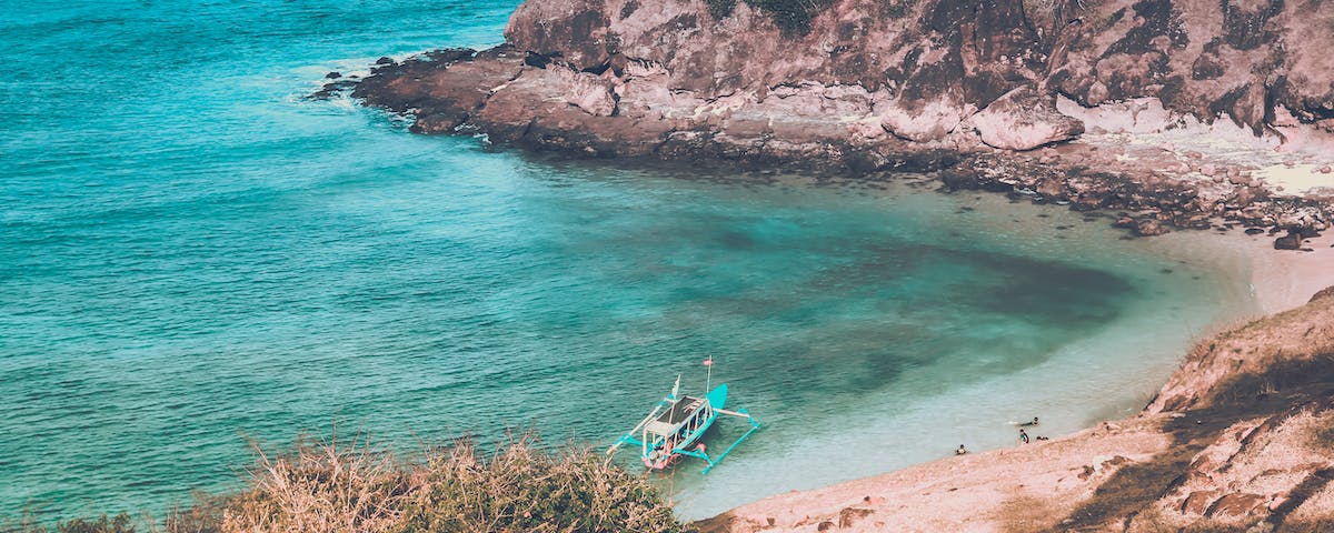 Menjelajahi Keindahan 20 Tempat Wisata Terkenal di Indonesia