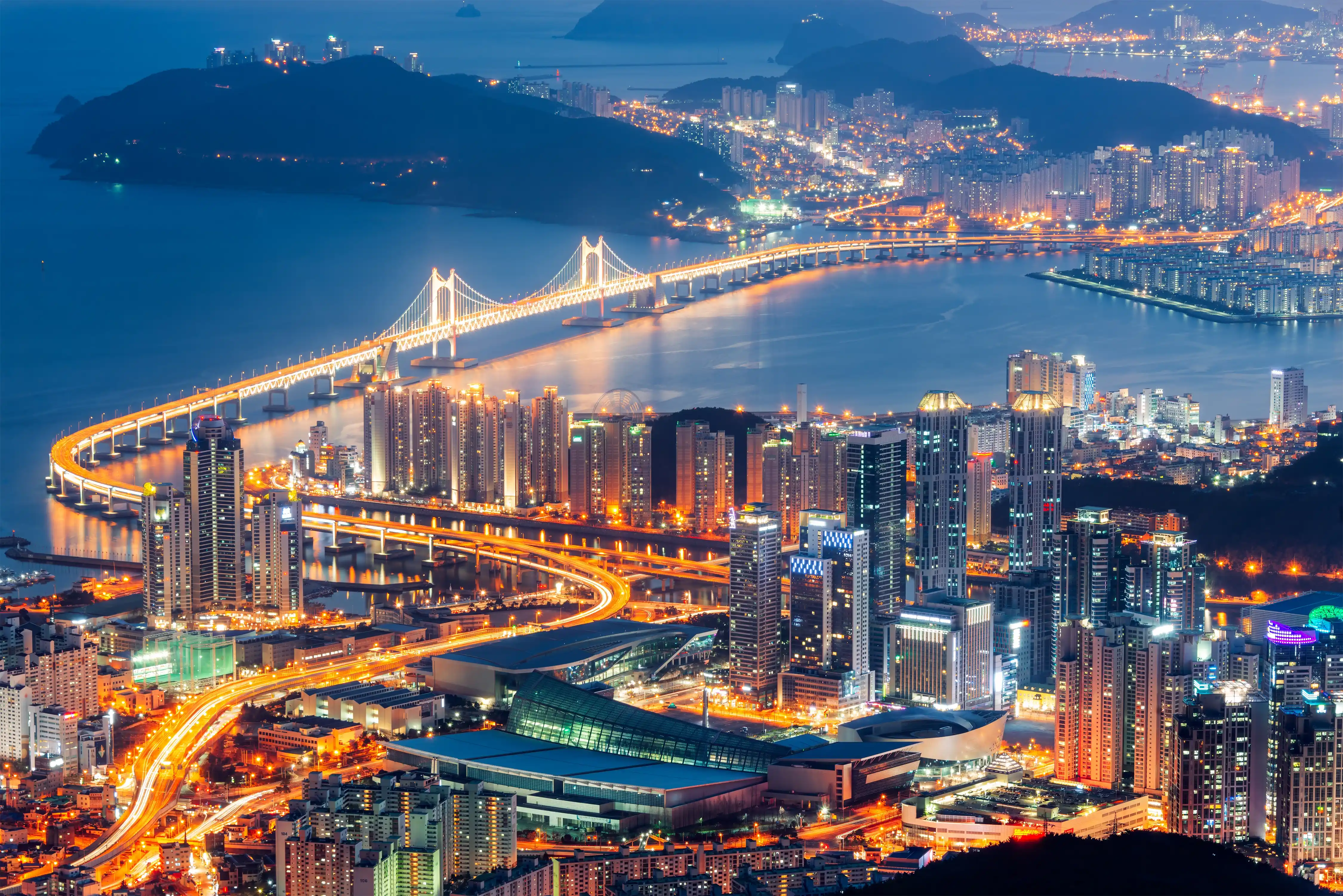 busan-south-korea-at-night