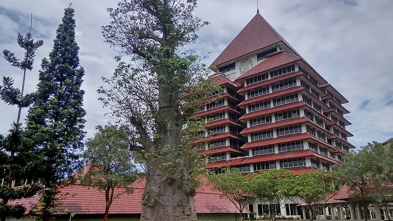 Universitas Indonesia (UI)