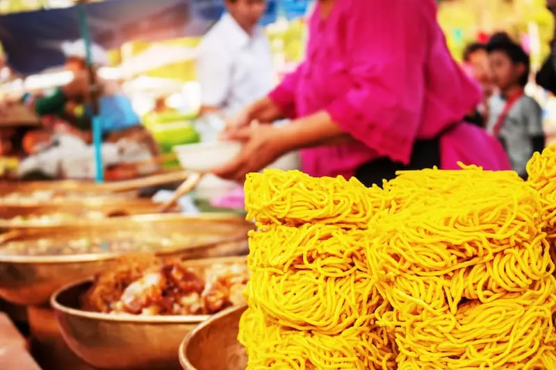 usaha makanan unik bola bola mie