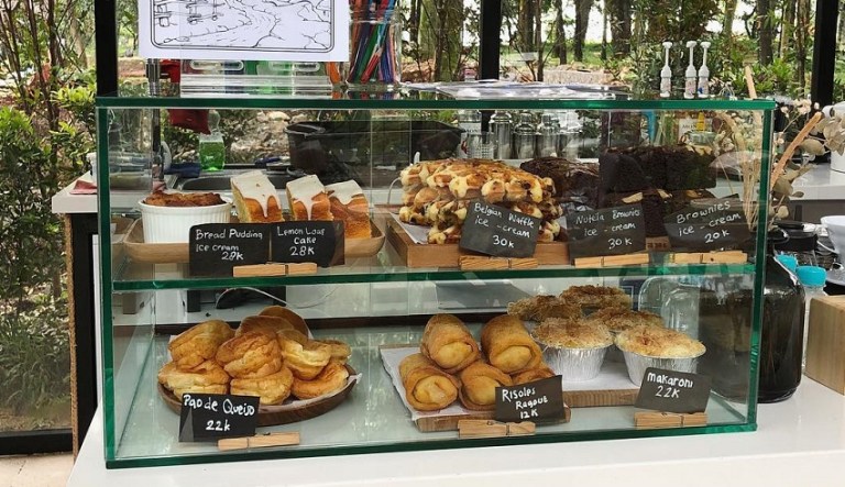 Aneka Sajian Pastry of The Day (source: travelingyuk)